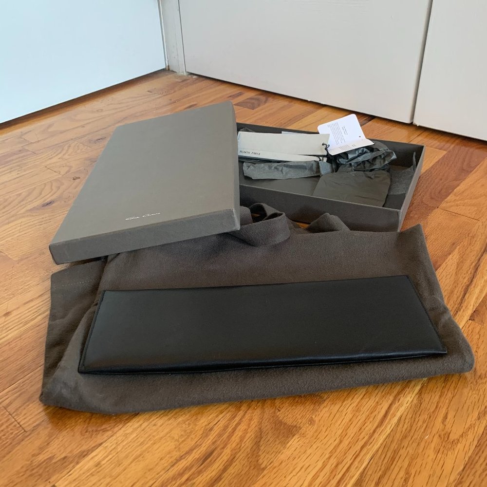 SOLD • RICK OWENS PLINTH F/W13 •  Leather Clutch - Picture 5 of 10